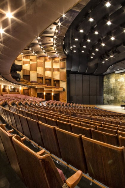 Grosses Festspielhaus Salzburger Festspiele stage with piano