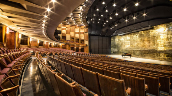 Grosses Festspielhaus Salzburger Festspiele stage with piano