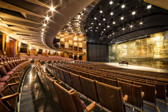 Grosses Festspielhaus Salzburger Festspiele stage with piano