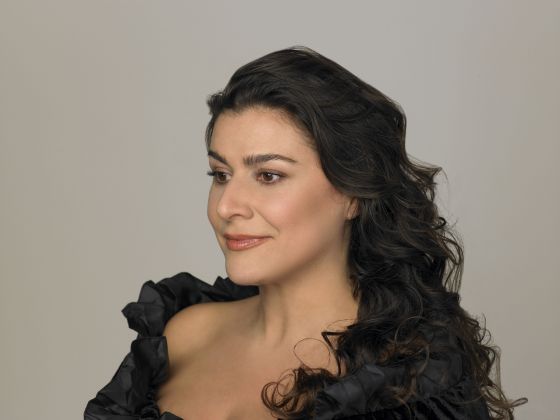 Cecilia Bartoli singer mezzo-soprano