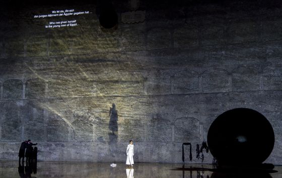 Salome Salzburger Festspiele 2019: Christina Bock (Ein Page der Herodias), Julian Prégardien (Narraboth), Asmik Grigorian (Salome)