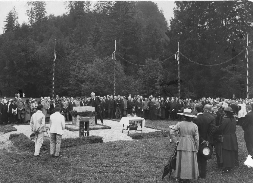 1922_08-19_GRUNDSTEINLEGUNG LEOPOLDSKRON