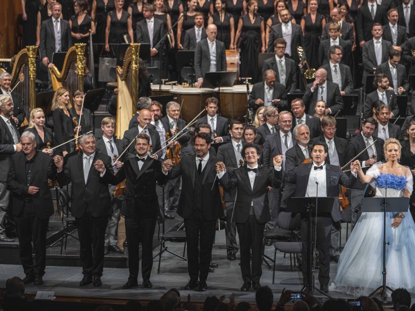 La Damnation de Faust Wiener Philharmoniker Wolfgang Götz Choreinstudierung Konzertvereinigung Wiener Staatsopernchor Ernst Raffelsberger Choreinstudierung Peter Kellner Brander Ildar Abdrazakov Méphistophélès Alain Altinoglu Dirigent Charles Castronovo Faust Elīna Garanča Marguerite