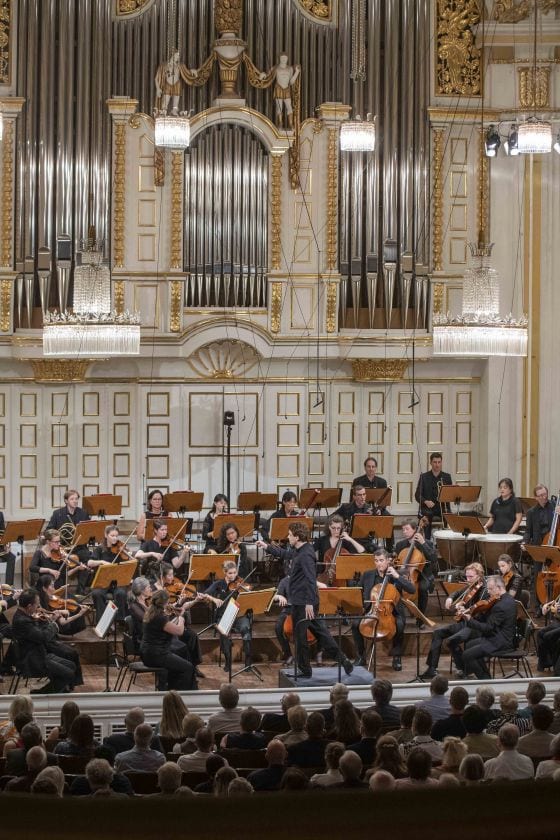 YCA Award Concert Joel Sandelson Dirigent Camerata Salzburg