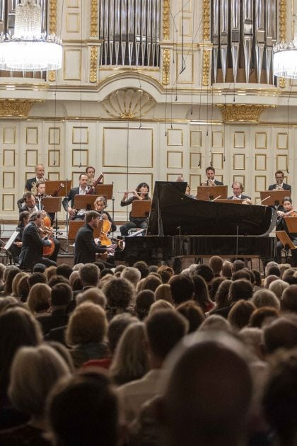 Mozart Matinee Kristian Bezuidenhout Piano Mozarteum Orchestra Salzburg