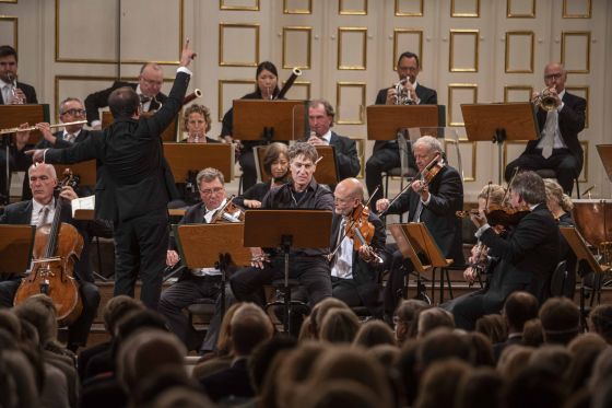 Riccardo Minasi Conductor Tobias Moretti Narrator Mozarteum Orchestra Salzburg