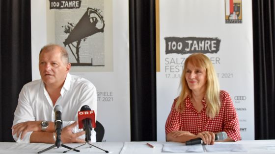 Regisseur Burgtheaterdirektor Martin Kušej und Bettina Hering Schauspiel-Leiterin der Salzburger Festspiele.