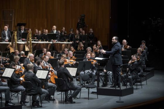 Andris Nelsons Conductor Salzburger Festspiele und Theater Kinderchor Vienna Philharmonic