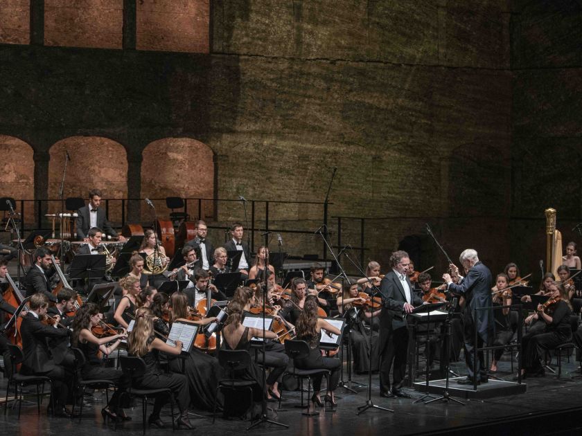 Gustav Mahler Jugendorchester · Blomstedt Salzburger Festspiele 2019: Christian Gerhaher, Herbert Blomstedt, Gustav Mahler Jugendorchester