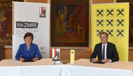 Vertragsunterzeichnung Raika