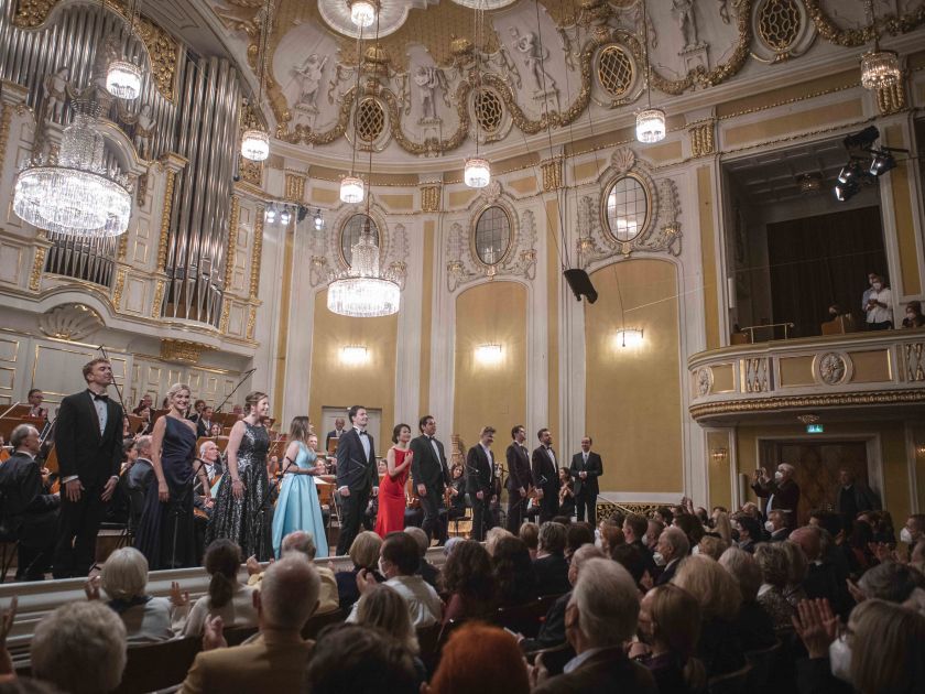 YSP Abschlusskonzert Mozarteumorchester Salzburg Tobias Hechler Countertenor Miriam Kutrowatz Sopran Freya Apffelstaedt Alt Liubov Medvedeva Sopran Sebastian Mach Tenor Ikumi Nakagawa Sopran Ángel Macías Tenor Nikolai Zemlyanskikh Bassbariton Gabriel Rollinson Bassbariton Alexander Köpeczi Bass Adrian Kelly Dirigent