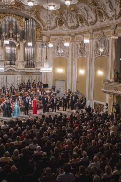 YSP Abschlusskonzert Mozarteumorchester Salzburg Tobias Hechler Countertenor Miriam Kutrowatz Sopran Freya Apffelstaedt Alt Liubov Medvedeva Sopran Sebastian Mach Tenor Ikumi Nakagawa Sopran Ángel Macías Tenor Nikolai Zemlyanskikh Bassbariton Gabriel Rollinson Bassbariton Alexander Köpeczi Bass