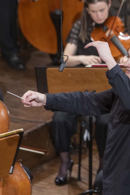 YCA Award Concert Joel Sandelson Dirigent Camerata Salzburg