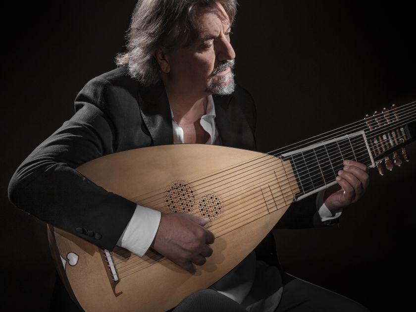 Luca Pianca Lautenist