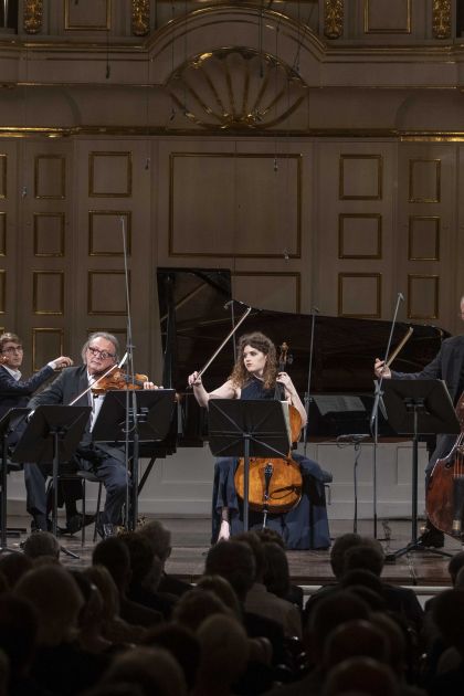 Kammerkonzert Adélaïde Ferrière Harmonium Renaud Capuçon Violine Christoph Koncz Violine Guillaume Bellom Klavier Gérard Caussé Viola Julia Hagen Violoncello Alois Posch Kontrabass David Guerrier Horn Daniel Ottensamer Klarinette