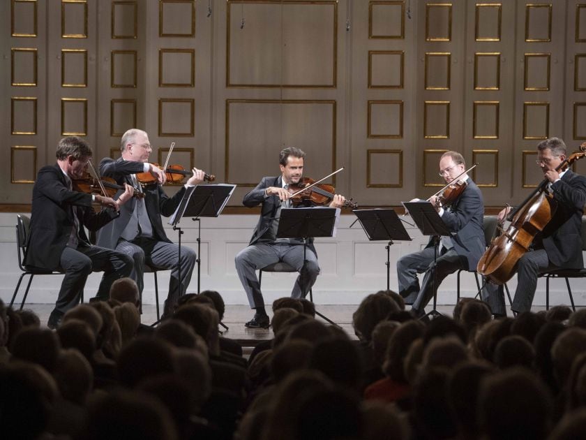 Kammerkonzert Wiener Philharmoniker Volkhard Steude Violine Holger Tautscher-Groh Violine Elmar Landerer Viola Tilman Kühn Viola Bruckner Wolfgang Härtel Violoncello