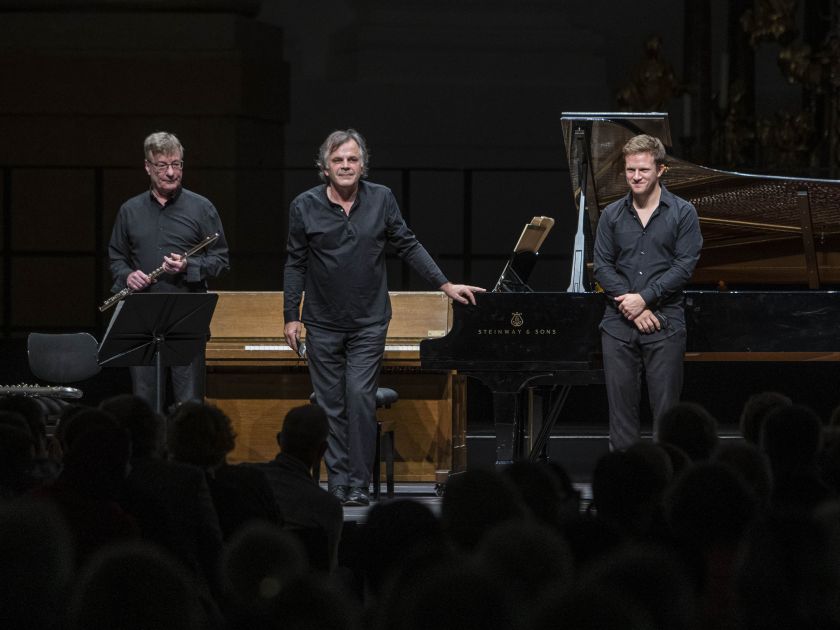 Dietmar Wiesner Flute Bass flute Markus Hinterhäuser Piano Celesta Christoph Sietzen Vibraphone Glockenspiel