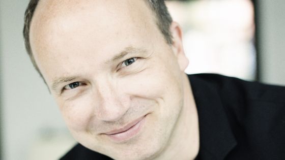 Roland Kluttig conductor