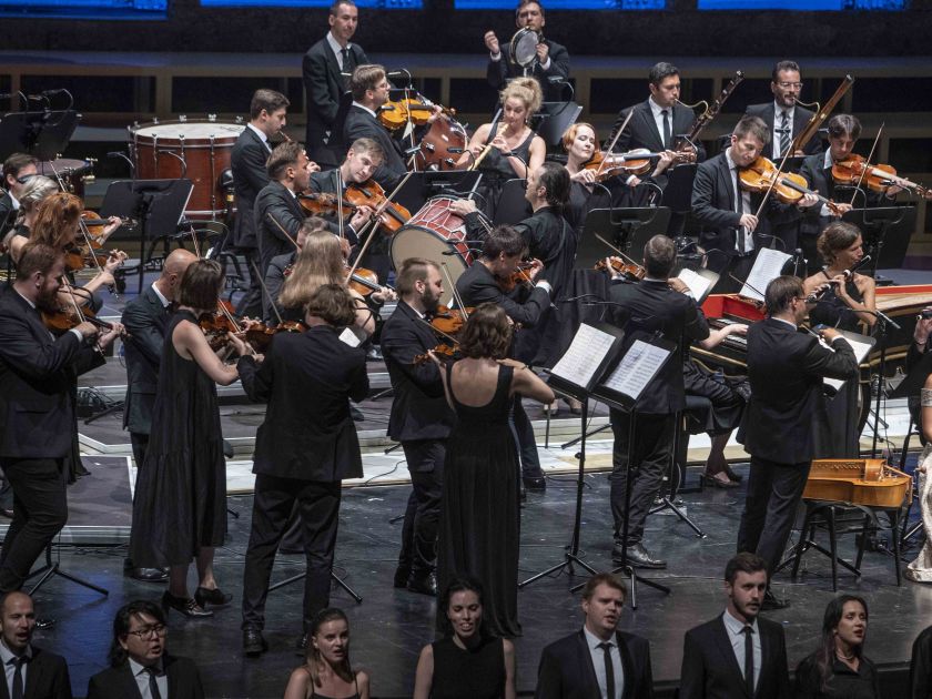 Teodor Currentzis Dirigent Sara Blanch Sopran musicAeterna Choir
