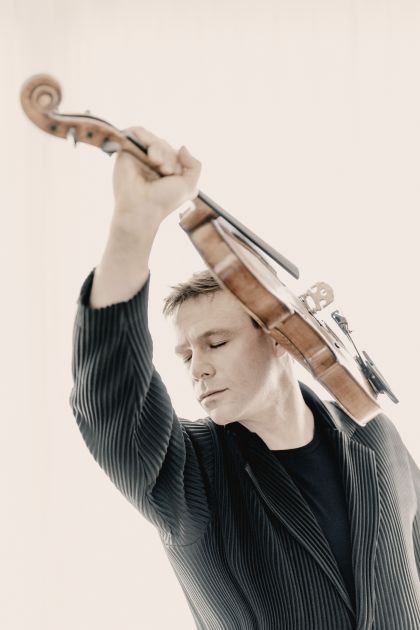 Amihai Grosz Viola
