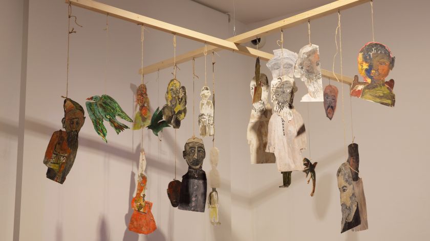 Aus Papier und Farbe wird Musik Anna Boghiguian