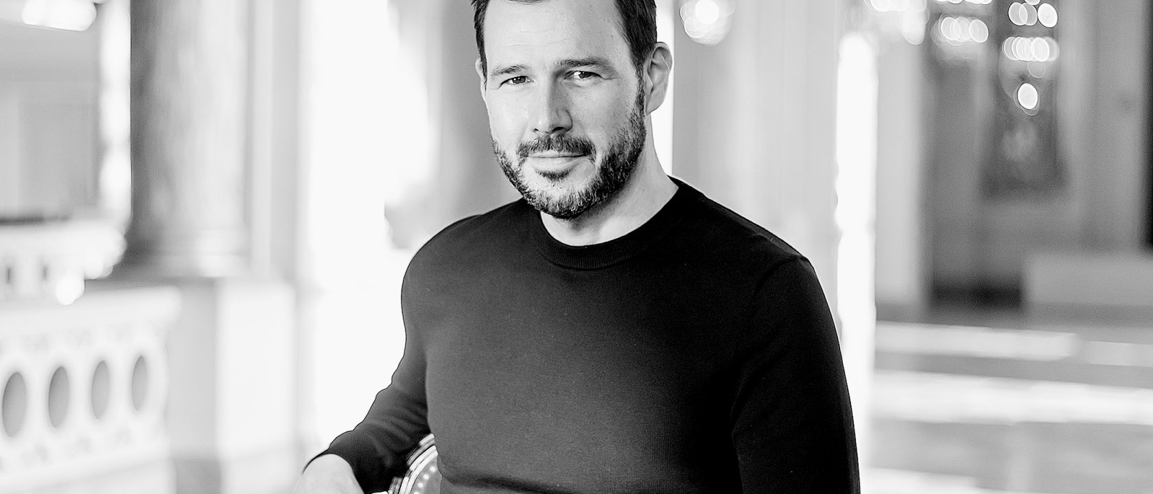 Damien Pass Singer